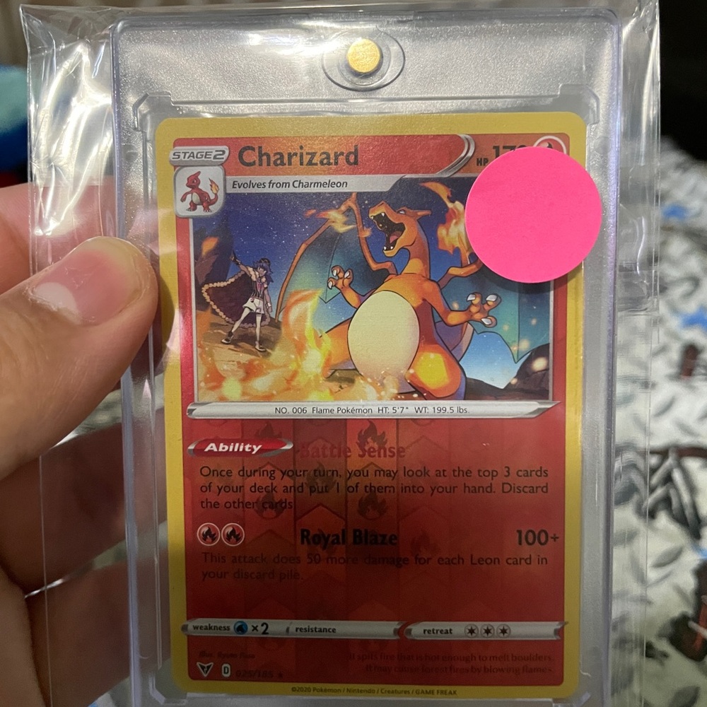 Vivid voltage reverse Holo  charizard near mint  condition 025/185
